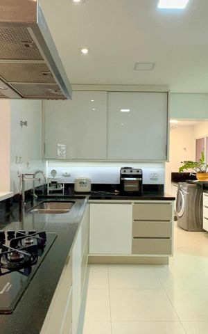 Apartamento à venda com 150m², 3 quartos e 2 vagas Apartamento à venda com 150m², 3 quartos e 2 vagasCozinha