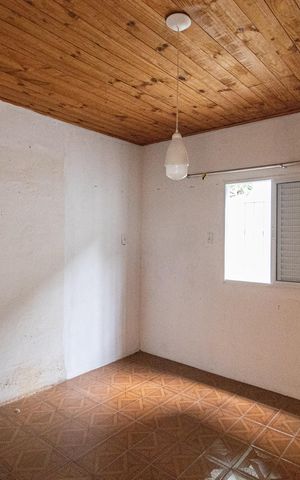 Casa à venda com 320m², 3 quartos e 2 vagas Casa à venda com 320m², 3 quartos e 2 vagasQuarto 2