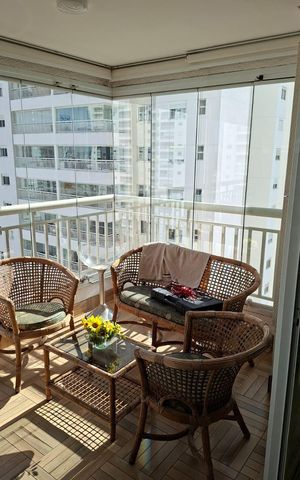 Apartamento para alugar com 107m², 2 quartos e 2 vagas Apartamento para alugar com 107m², 2 quartos e 2 vagasVaranda