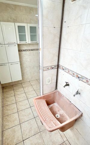 Apartamento para alugar com 60m², 2 quartos e 1 vaga Apartamento para alugar com 60m², 2 quartos e 1 vagaCozinha e Área de Serviço