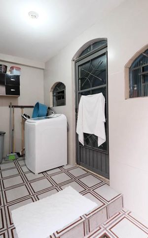 Casa à venda com 138m², 2 quartos e 1 vagaÁrea externa
