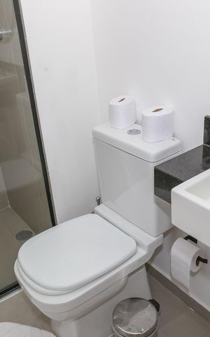 Apartamento à venda com 40m², 2 quartos e 1 vaga Apartamento à venda com 40m², 2 quartos e 1 vagaBanheiro da Suíte 2