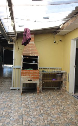 Casa à venda com 161m², 4 quartos e 2 vagasquintal