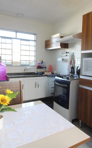 Casa à venda com 161m², 4 quartos e 2 vagasCozinha casa 1