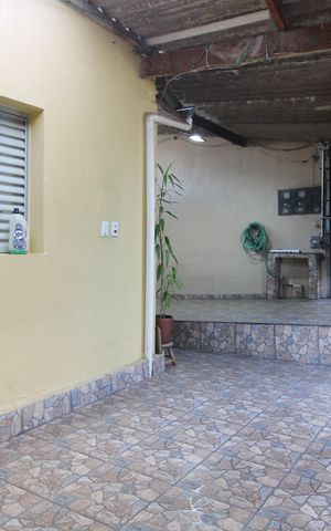 Casa à venda com 161m², 4 quartos e 2 vagasgaragem