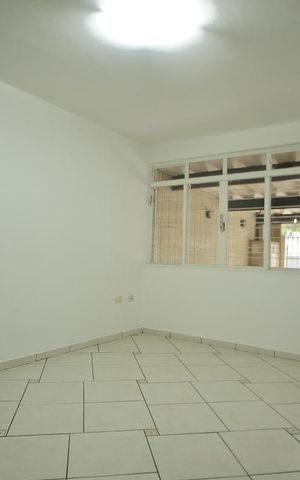 Casa à venda com 133m², 3 quartos e 2 vagasSala