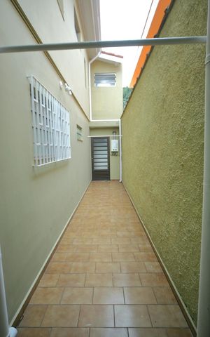 Casa à venda com 133m², 3 quartos e 2 vagasCorredor Lateral 