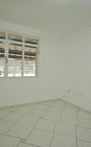 Casa à venda com 133m², 3 quartos e 2 vagasSala