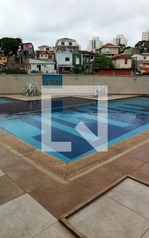 Apartamento à venda com 47m², 2 quartos e 1 vaga Apartamento à venda com 47m², 2 quartos e 1 vagaÁrea comum - Piscina