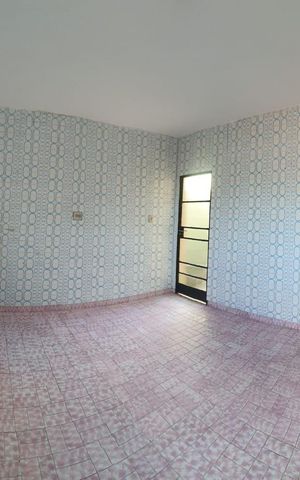 Casa à venda com 160m², 4 quartos e 4 vagas Casa à venda com 160m², 4 quartos e 4 vagasCasa 1