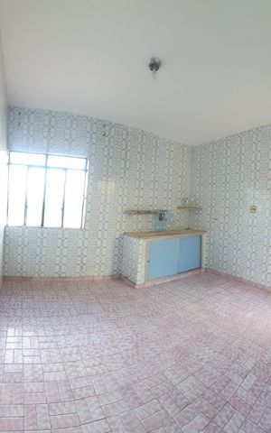 Casa à venda com 160m², 4 quartos e 4 vagas Casa à venda com 160m², 4 quartos e 4 vagasCasa 1