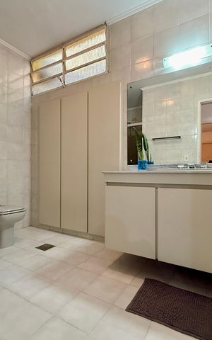 Casa para alugar com 267m², 4 quartos e 5 vagas Casa para alugar com 267m², 4 quartos e 5 vagasBanheiro Social