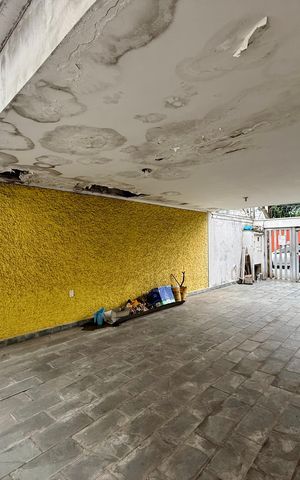 Casa para alugar com 267m², 4 quartos e 5 vagas Casa para alugar com 267m², 4 quartos e 5 vagasGaragem