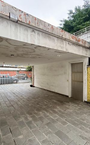 Casa para alugar com 267m², 4 quartos e 5 vagas Casa para alugar com 267m², 4 quartos e 5 vagasGaragem