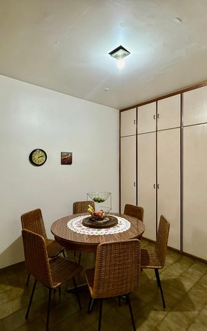 Casa para alugar com 267m², 4 quartos e 5 vagas Casa para alugar com 267m², 4 quartos e 5 vagasCozinha
