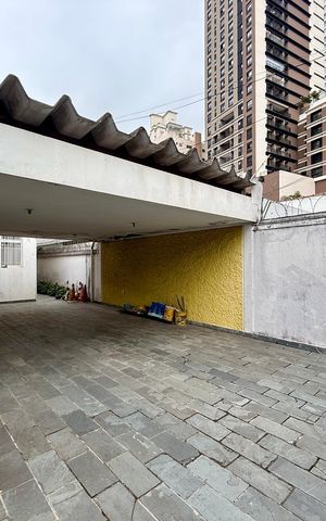 Casa para alugar com 267m², 4 quartos e 5 vagas Casa para alugar com 267m², 4 quartos e 5 vagasGaragem