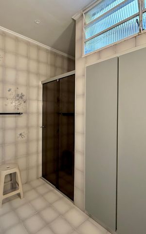 Casa para alugar com 267m², 4 quartos e 5 vagas Casa para alugar com 267m², 4 quartos e 5 vagasBanheiro Suíte 2