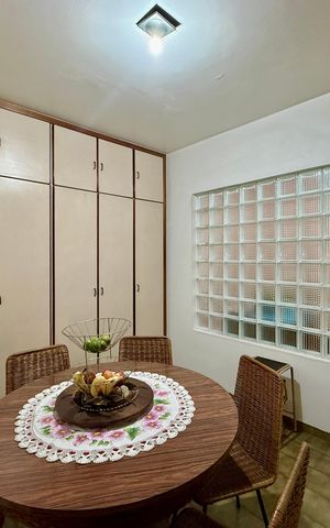 Casa para alugar com 267m², 4 quartos e 5 vagas Casa para alugar com 267m², 4 quartos e 5 vagasCozinha