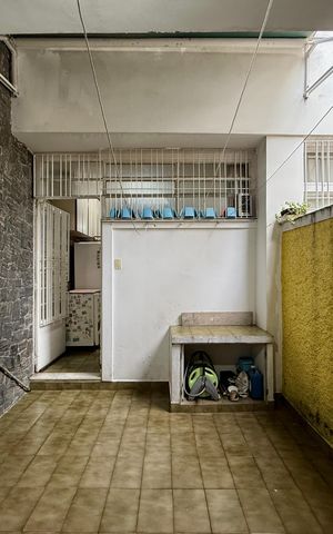 Casa para alugar com 267m², 4 quartos e 5 vagas Casa para alugar com 267m², 4 quartos e 5 vagasQuintal Serviço
