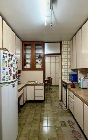 Casa para alugar com 267m², 4 quartos e 5 vagas Casa para alugar com 267m², 4 quartos e 5 vagasCozinha