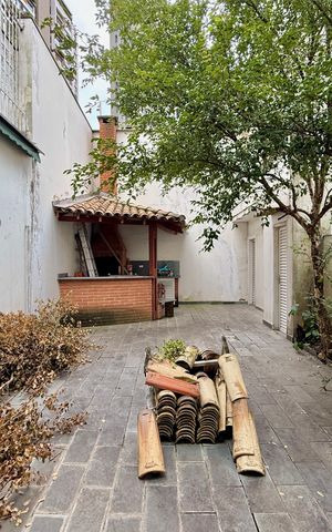 Casa para alugar com 267m², 4 quartos e 5 vagas Casa para alugar com 267m², 4 quartos e 5 vagasQuintal
