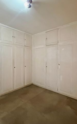 Casa para alugar com 267m², 4 quartos e 5 vagas Casa para alugar com 267m², 4 quartos e 5 vagasSuíte 2