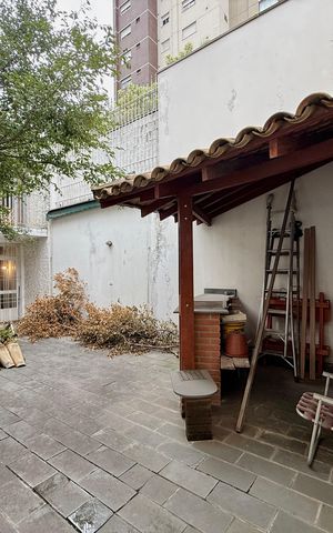Casa para alugar com 267m², 4 quartos e 5 vagas Casa para alugar com 267m², 4 quartos e 5 vagasQuintal