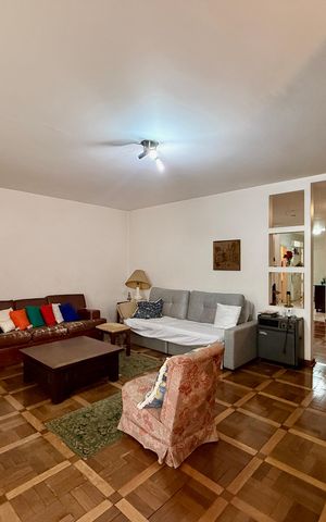 Casa para alugar com 267m², 4 quartos e 5 vagas Casa para alugar com 267m², 4 quartos e 5 vagasSala