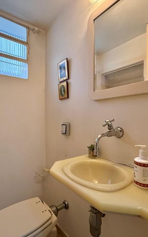 Casa para alugar com 267m², 4 quartos e 5 vagas Casa para alugar com 267m², 4 quartos e 5 vagasLavabo