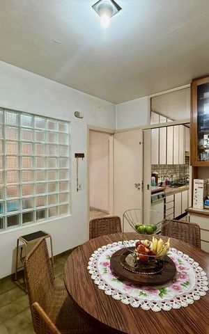 Casa para alugar com 267m², 4 quartos e 5 vagas Casa para alugar com 267m², 4 quartos e 5 vagasCozinha