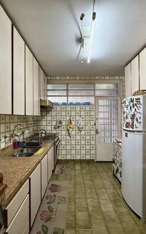 Casa para alugar com 267m², 4 quartos e 5 vagas Casa para alugar com 267m², 4 quartos e 5 vagasCozinha