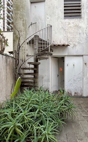 Casa para alugar com 267m², 4 quartos e 5 vagas Casa para alugar com 267m², 4 quartos e 5 vagasQuintal