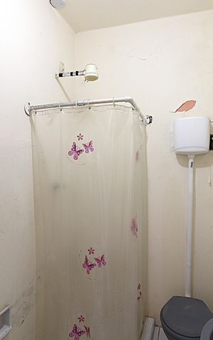 Casa à venda com 150m², 2 quartos e sem vagaBanheiro social