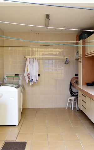 Casa para alugar com 351m², 4 quartos e 5 vagasÁrea de Serviço