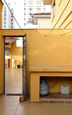 Casa para alugar com 351m², 4 quartos e 5 vagasÁrea de Serviço