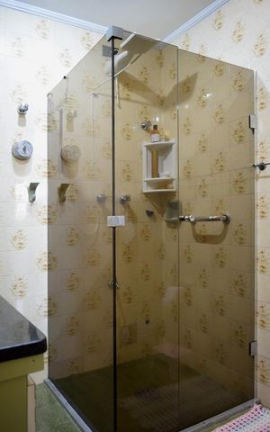 Casa para alugar com 351m², 4 quartos e 5 vagasBanheiro 1
