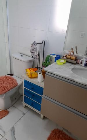 Casa de condomínio à venda com 250m², 3 quartos e 4 vagas Casa de condomínio à venda com 250m², 3 quartos e 4 vagasBanheiro da Suíte 2