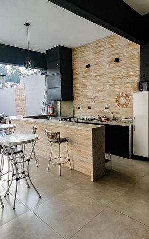Casa de condomínio à venda com 250m², 3 quartos e 4 vagas Casa de condomínio à venda com 250m², 3 quartos e 4 vagasChurrasqueira