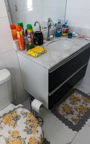 Casa de condomínio à venda com 250m², 3 quartos e 4 vagas Casa de condomínio à venda com 250m², 3 quartos e 4 vagasBanheiro da Suíte 1