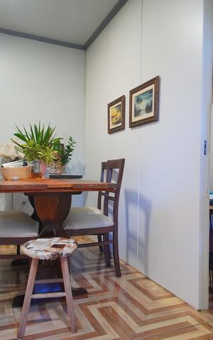 Casa à venda com 70m², 1 quarto e 6 vagasSala