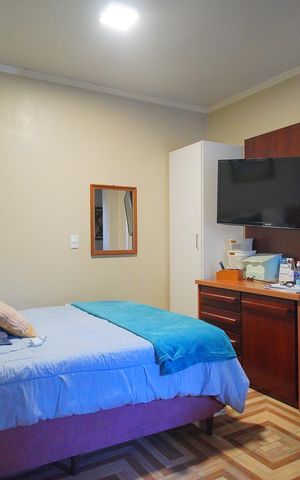 Casa à venda com 70m², 1 quarto e 6 vagasSuíte