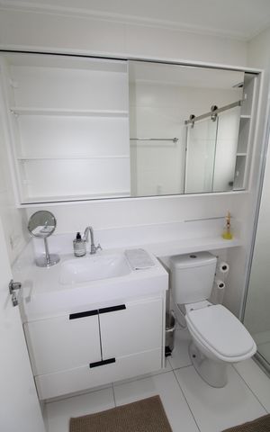 Apartamento para alugar com 54m², 2 quartos e 1 vagaBanheiro da Suíte 1