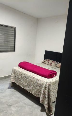 Casa à venda com 700m², 4 quartos e 4 vagas Casa à venda com 700m², 4 quartos e 4 vagasQuarto