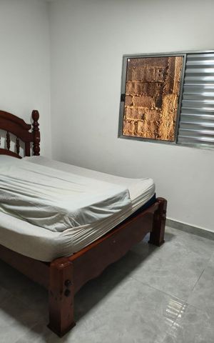 Casa à venda com 700m², 4 quartos e 4 vagas Casa à venda com 700m², 4 quartos e 4 vagasQuarto