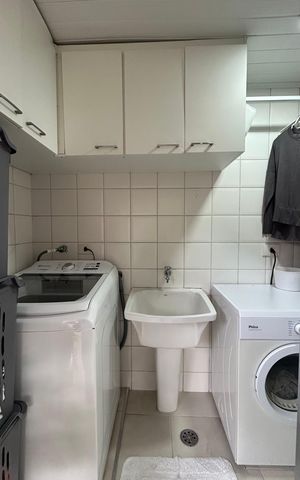 Casa à venda com 120m², 3 quartos e 2 vagas Casa à venda com 120m², 3 quartos e 2 vagasÁrea de Serviço