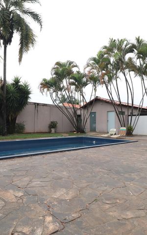 Casa para alugar com 650m², 3 quartos e 2 vagasPiscina