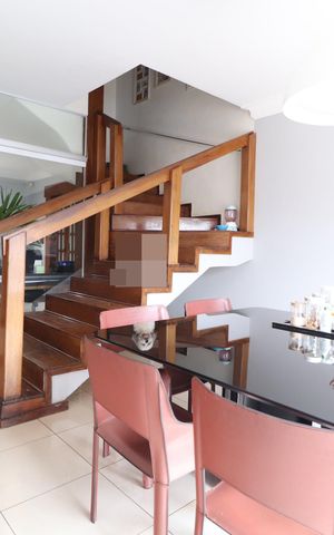 Casa para alugar com 650m², 3 quartos e 2 vagasSala