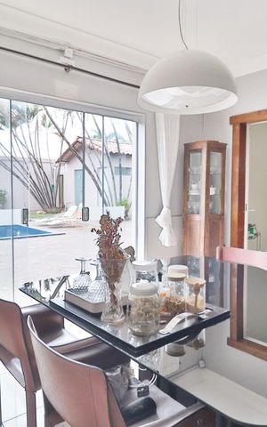 Casa para alugar com 650m², 3 quartos e 2 vagasSala