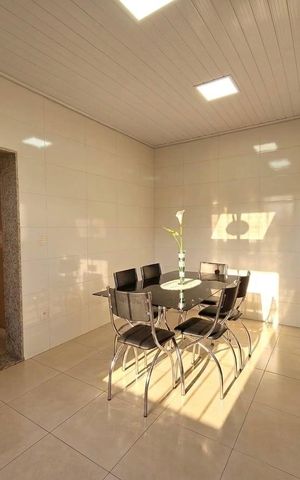 Casa à venda com 354m², 3 quartos e 2 vagas Casa à venda com 354m², 3 quartos e 2 vagasCopa