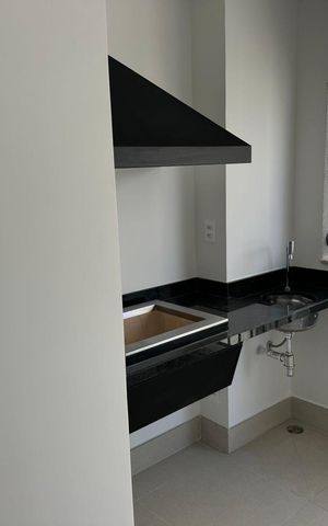 Apartamento à venda com 72m², 2 quartos e 1 vaga Apartamento à venda com 72m², 2 quartos e 1 vagaVaranda